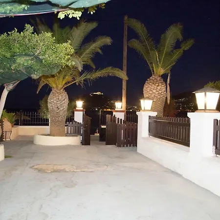 3 Bedroom House In Apartmán Alinda (Leros)